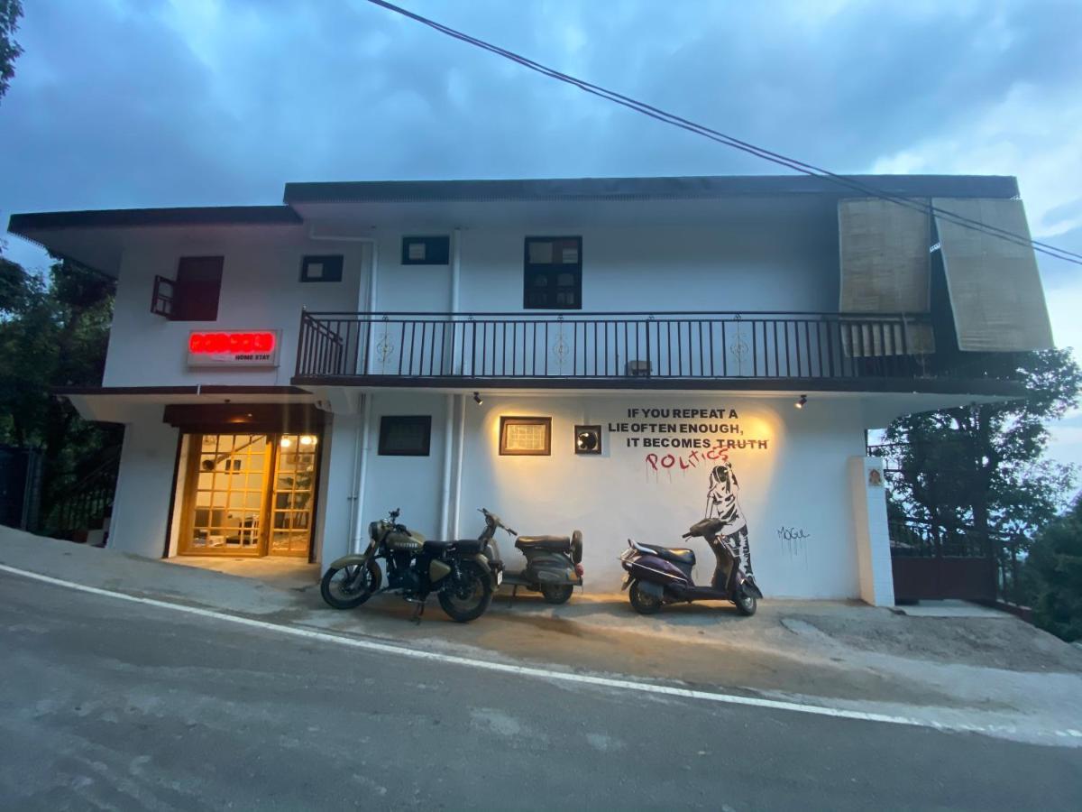 Redeem Cafe & Homestay 麦罗肯机 外观 照片