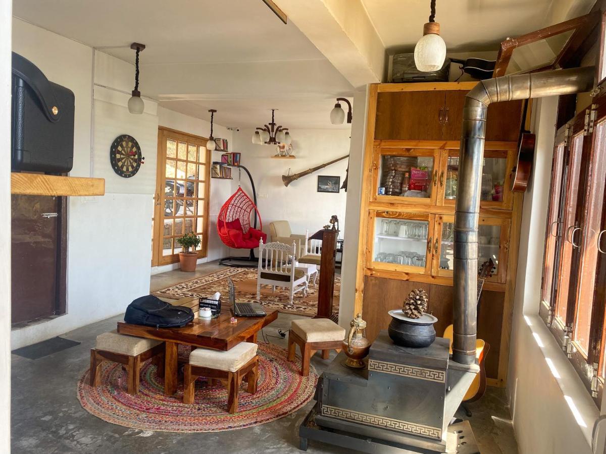 Redeem Cafe & Homestay 麦罗肯机 外观 照片