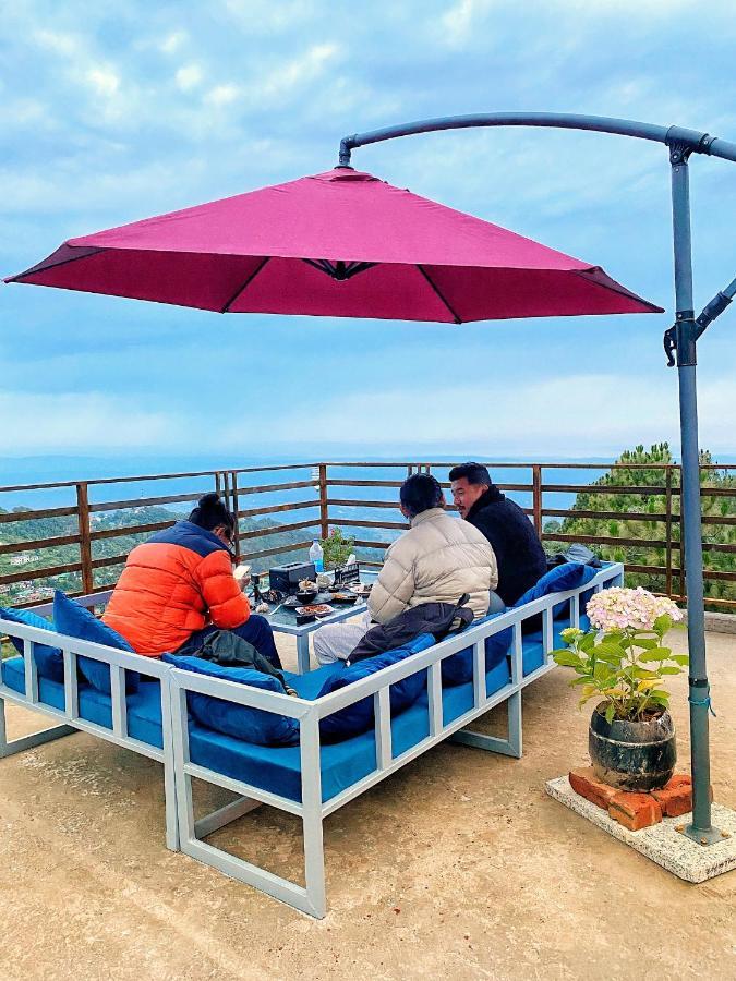 Redeem Cafe & Homestay 麦罗肯机 外观 照片